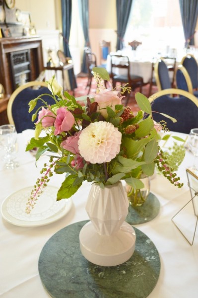 geometric vase for wedding table