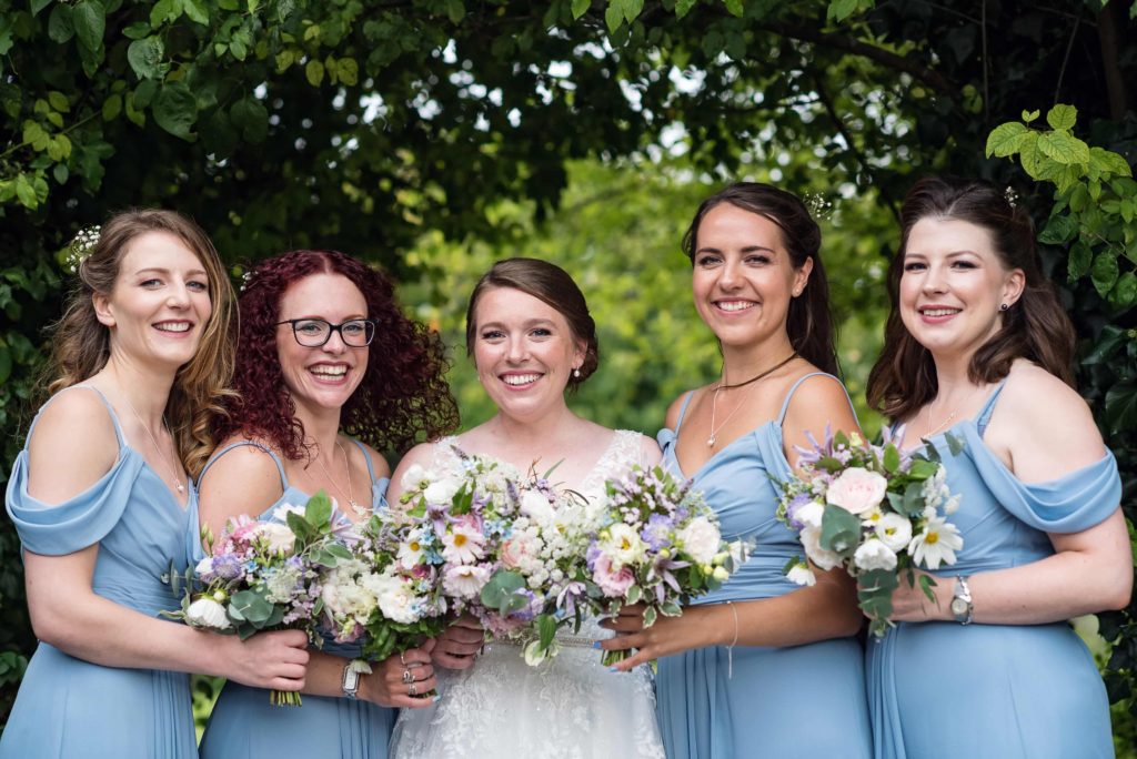 bride and bridesmaids 